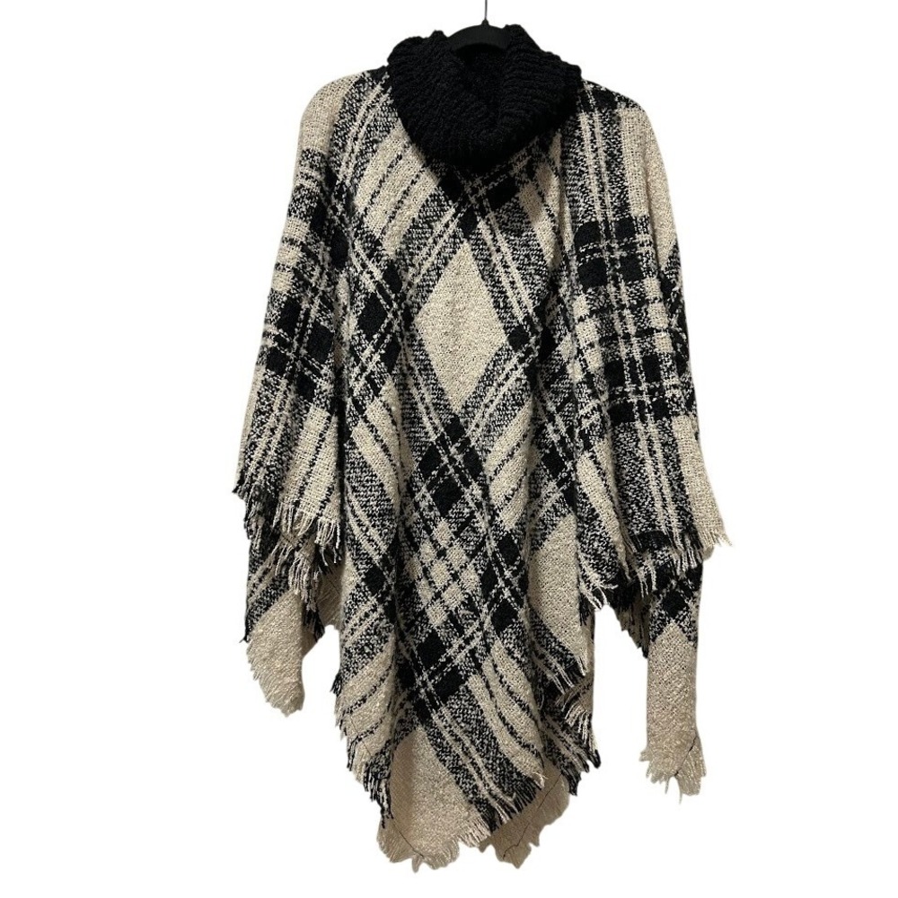 L&B Lucky & Blessed Black White Plaid Fringe Turtleneck Poncho‎ One Size